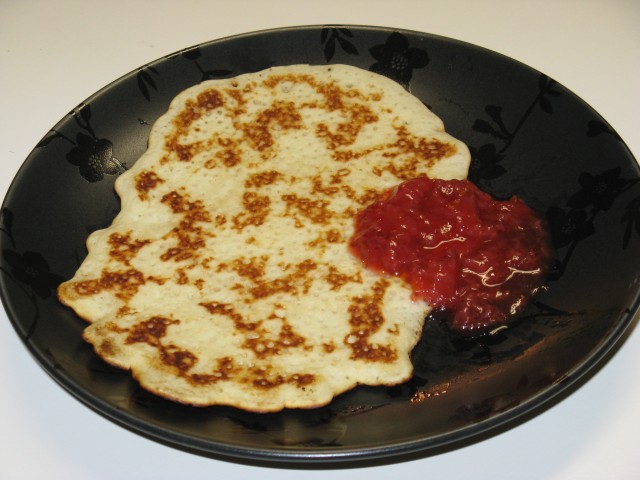 Pancake & strawberry syrup